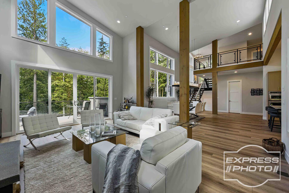 Custom Carnation Home