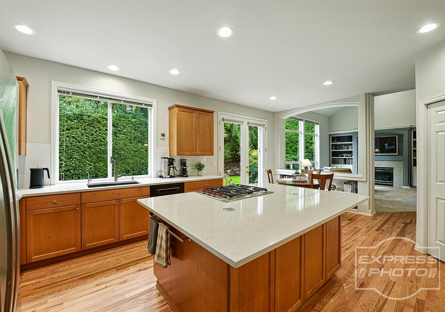 Redmond Luxury Home Redmond Luxury Home