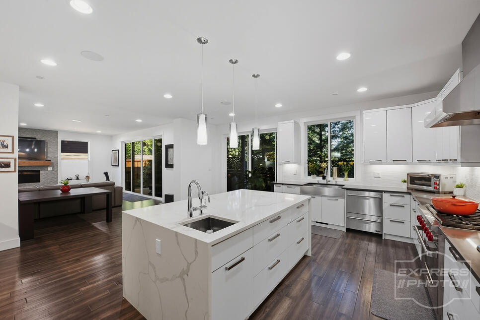 Redmond Contemporary Home Redmond Contemporary Home