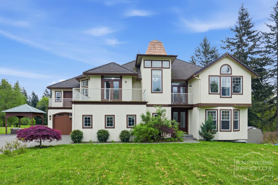 Kent Luxury Home Kent Luxury Home