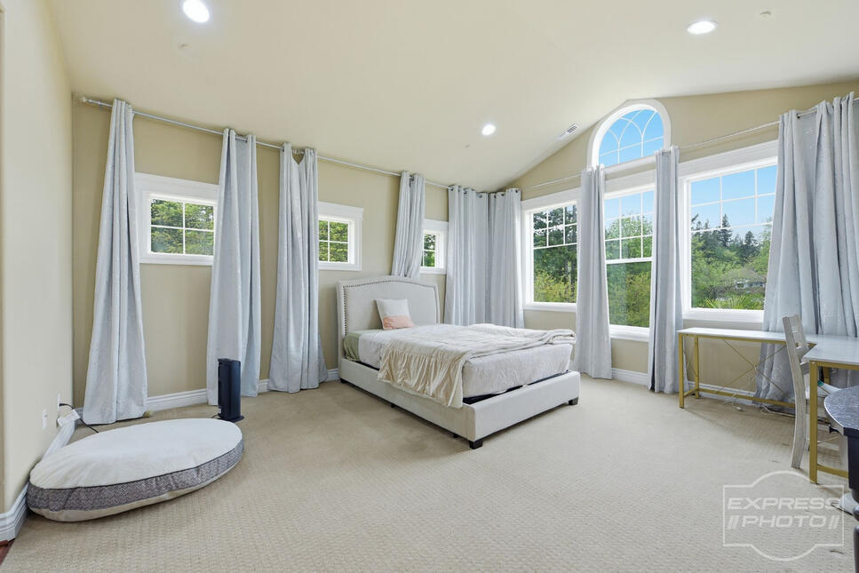 Kent Luxury Home Kent Luxury Home