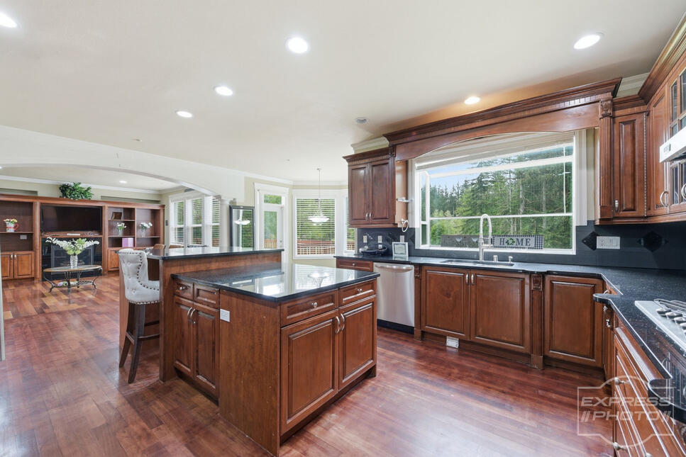 Kent Luxury Home Kent Luxury Home