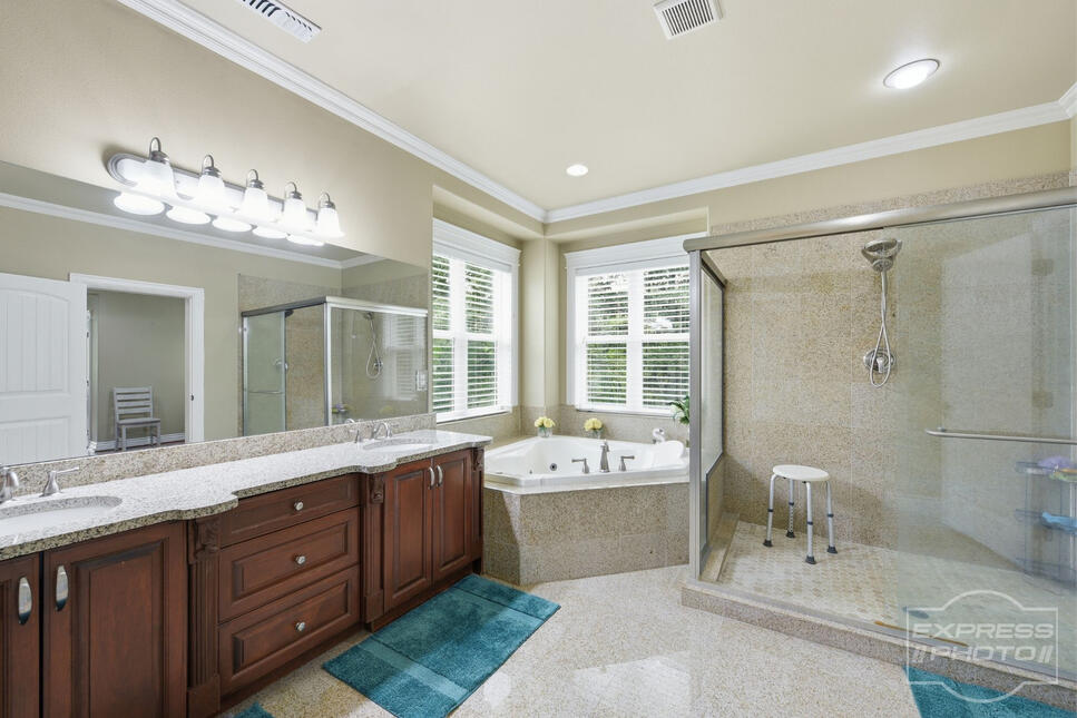 Kent Luxury Home Kent Luxury Home